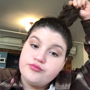 Meet your Posher, Norah